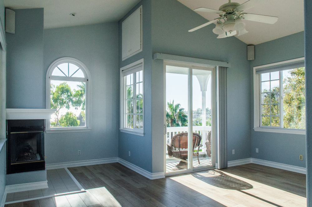 Memphis Windows by Material
